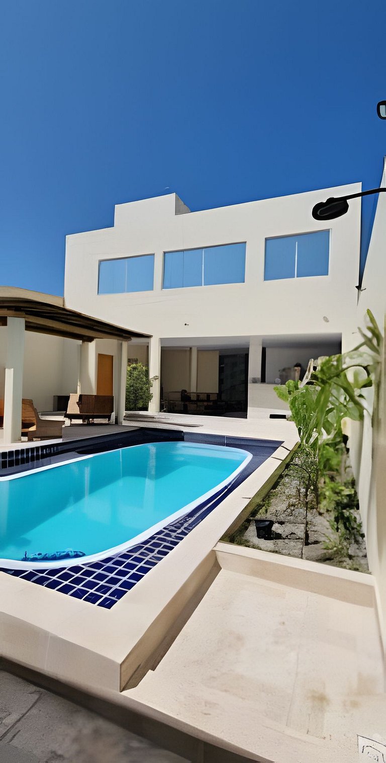 Casa exclusiva a minutos da Praia do Francês