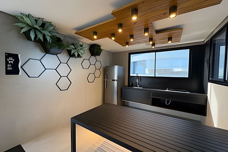 Belissímo Studio com Piscina a 150m da Praia