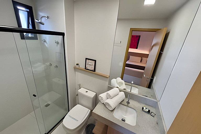 Lindo Studio com Piscina a poucos passos da Praia