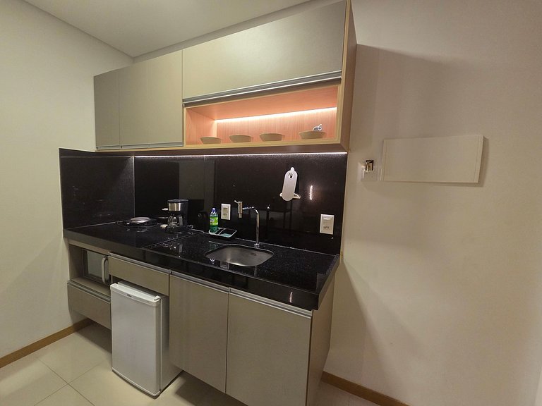 Belissímo Studio com Piscina a 150m da Praia