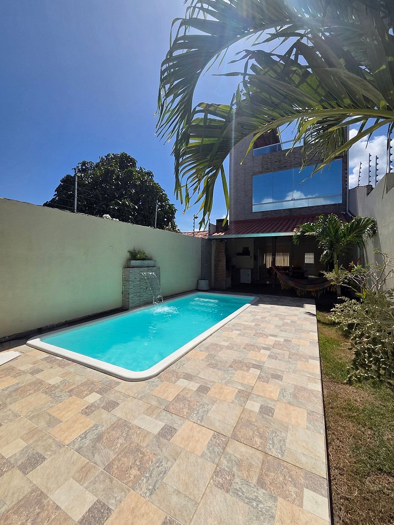 Casa com piscina Privativa na Massagueira