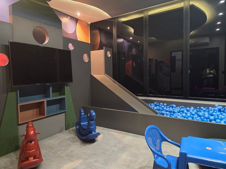 Lindo Studio com Piscina a poucos passos da Praia