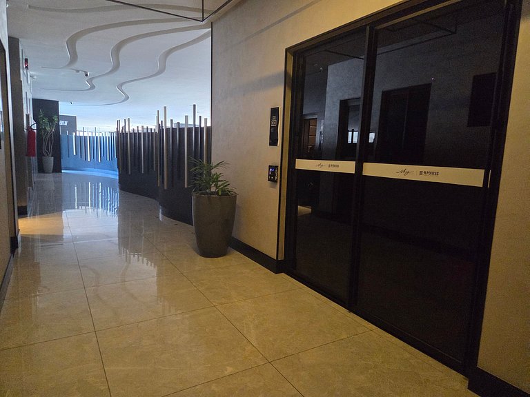 Belissímo Studio com Piscina a 150m da Praia