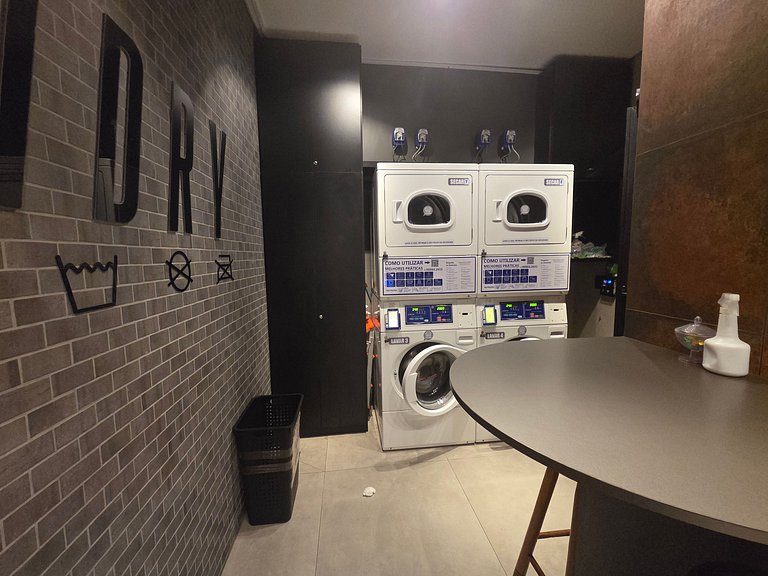 Belissímo Studio com Piscina a 150m da Praia