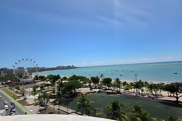 Duplex localizado na orla de Pajuçara.