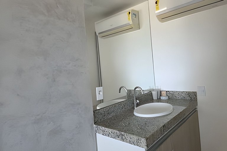 Duplex localizado na orla de Pajuçara.