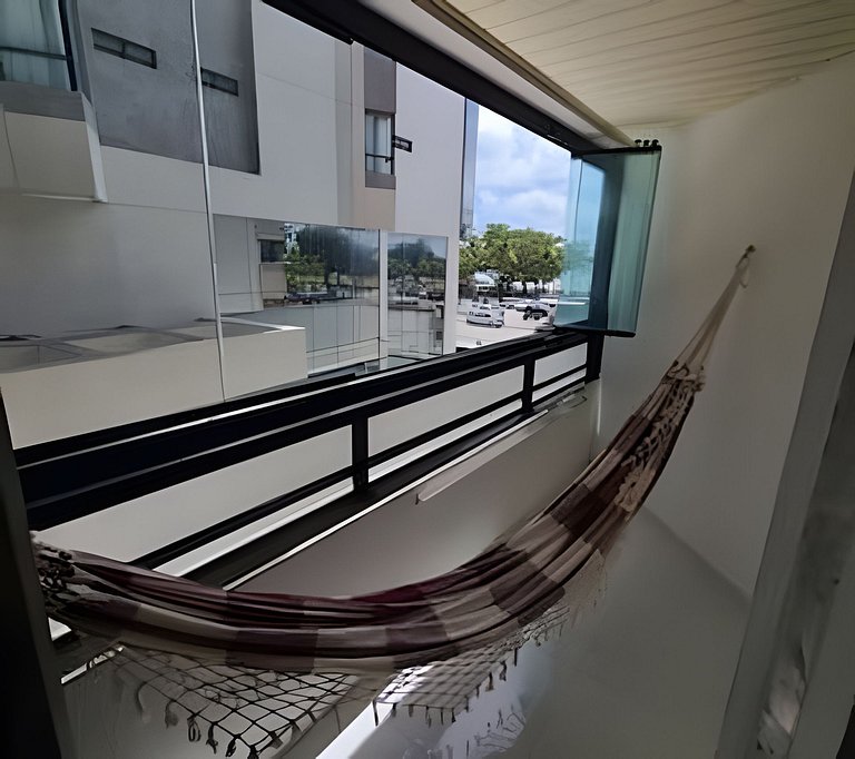 Lindo quarto e sala na orla de Pajuçara